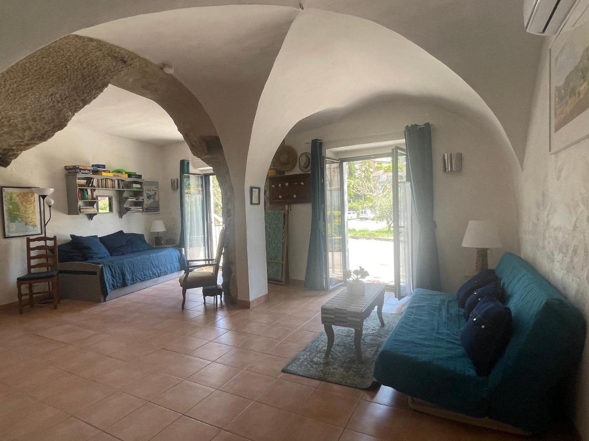 Luberon Maison De Village Entiere 2 A 6 Personnes Holiday home